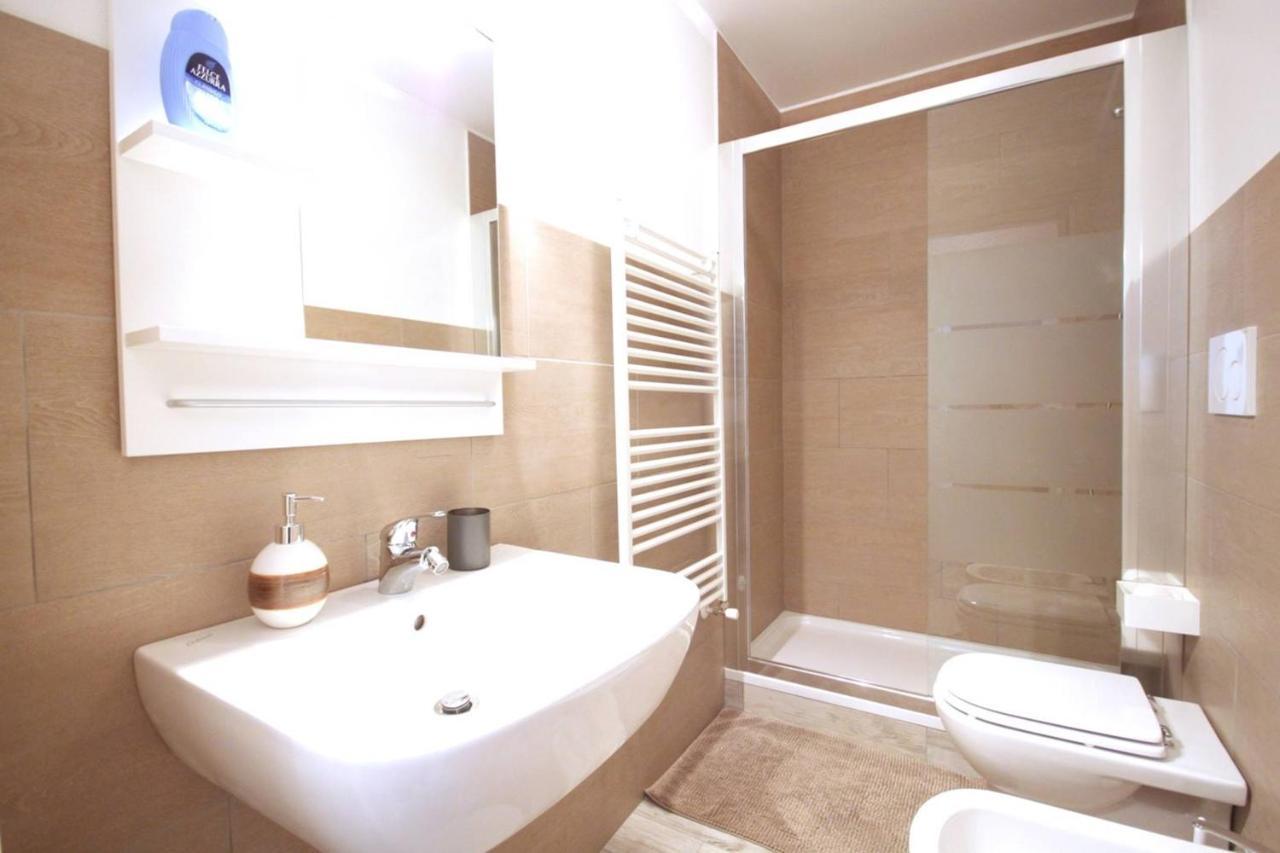 Ferrante Apartment Milan Bagian luar foto